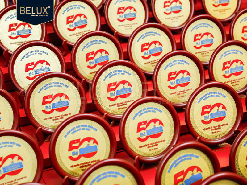 Lô mặt đĩa 50 năm Thống Nhất Đất Nước D17 bằng đồng thiết kế theo yêu cầu